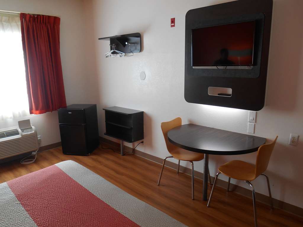 Motel 6-Dallas, Tx - North - Richardson Room photo